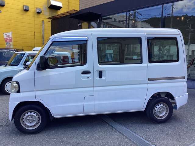 Mitsubishi Minicab Van 10