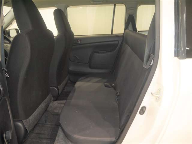 Toyota Succeed Van 10