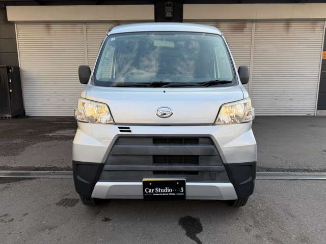 Daihatsu Hijet Cargo 2