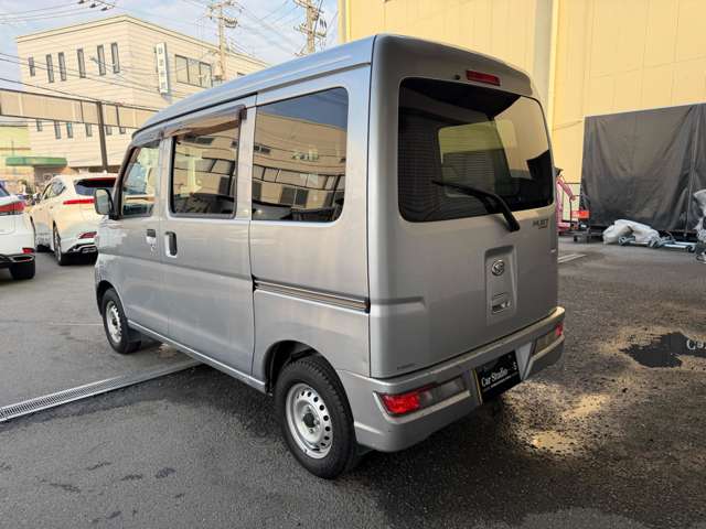 Daihatsu Hijet Cargo 9