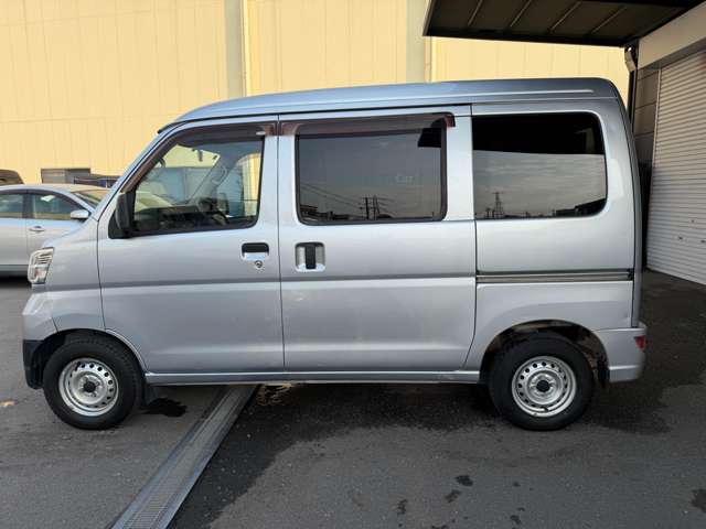 Daihatsu Hijet Cargo 10