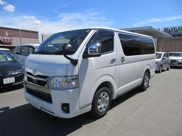Toyota Hiace Van 5
