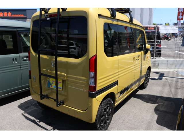 Honda N-VAN 8