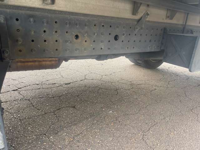 Mitsubishi Fuso Canter 4