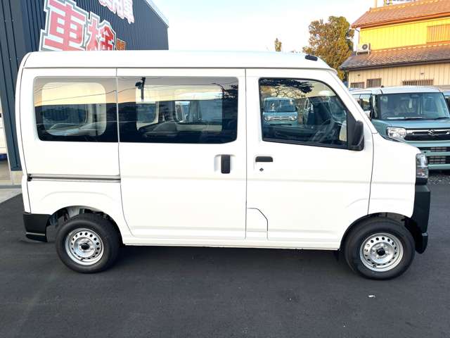 Daihatsu Hijet Cargo 10