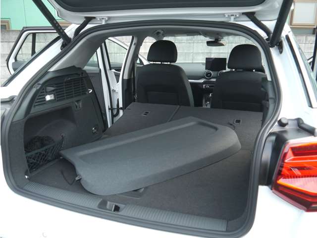 Audi Q2 11