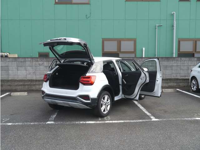 Audi Q2 8