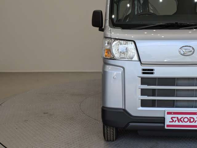 Daihatsu Hijet Cargo 10