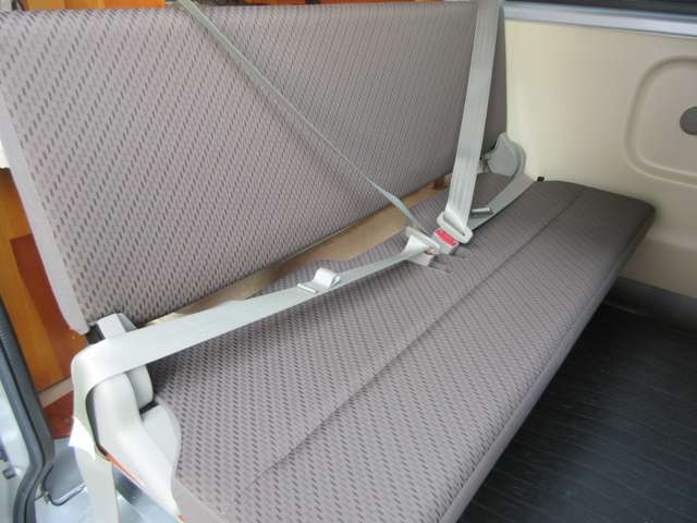 Nissan NV100 Clipper 7