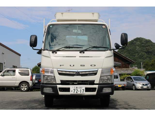 Mitsubishi Fuso Canter 2
