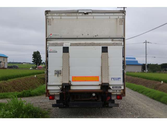 Isuzu Forward 7