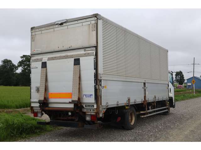 Isuzu Forward 8