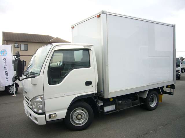Isuzu Elf 2