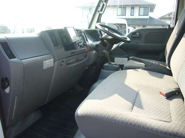 Isuzu Elf 3