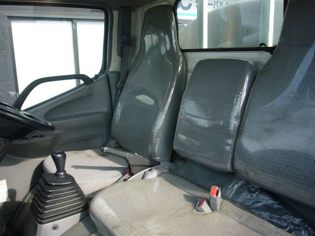 Hino Dutro 5
