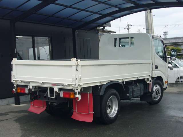 Hino Dutro 7