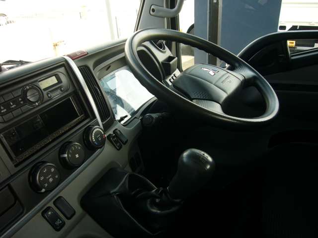 Mitsubishi Fuso Canter 5