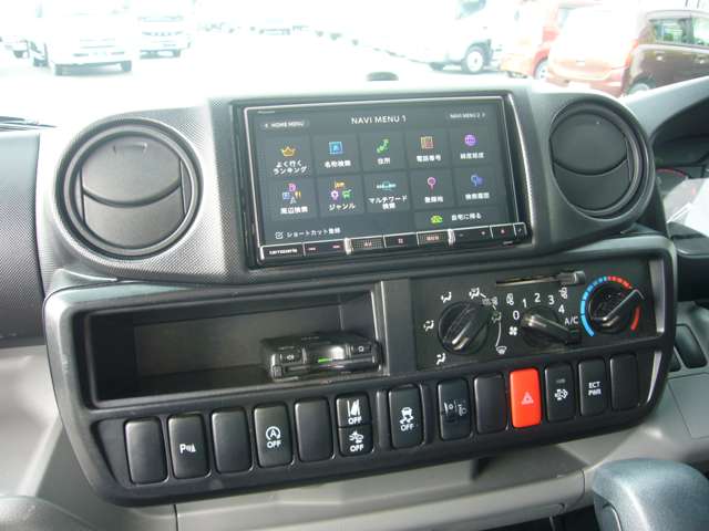 Hino Dutro 4