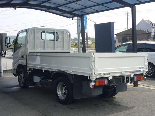 Hino Dutro 11