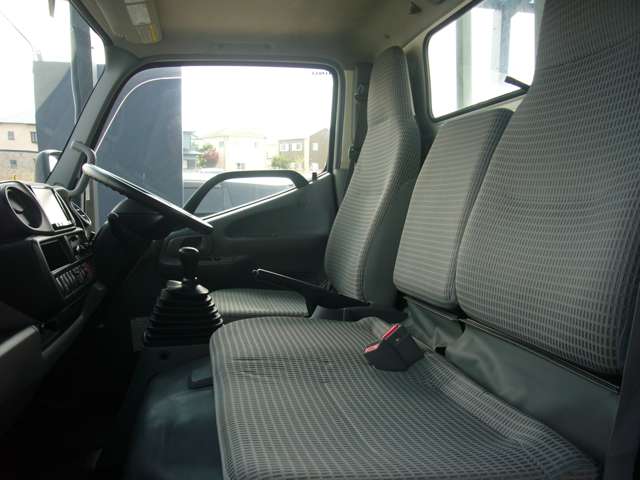 Hino Dutro 6