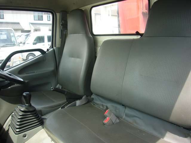 Hino Dutro 6