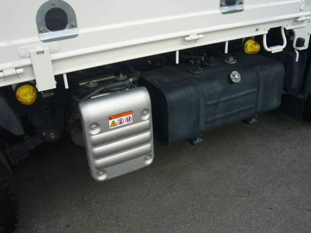 Hino Dutro 12