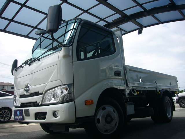 Hino Dutro 2