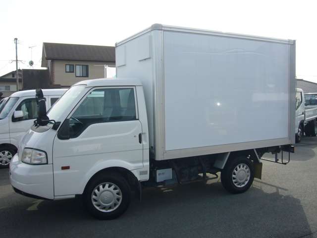 Mazda Bongo Truck 2