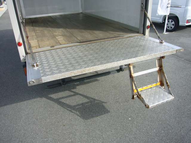 Mazda Bongo Truck 9