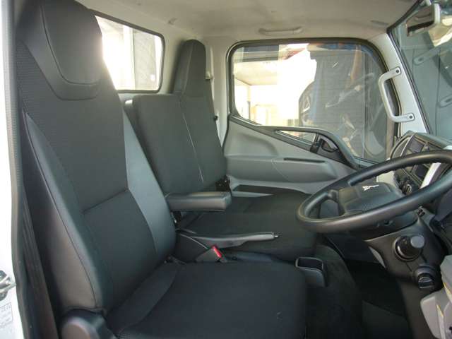 Mitsubishi Fuso Canter 12