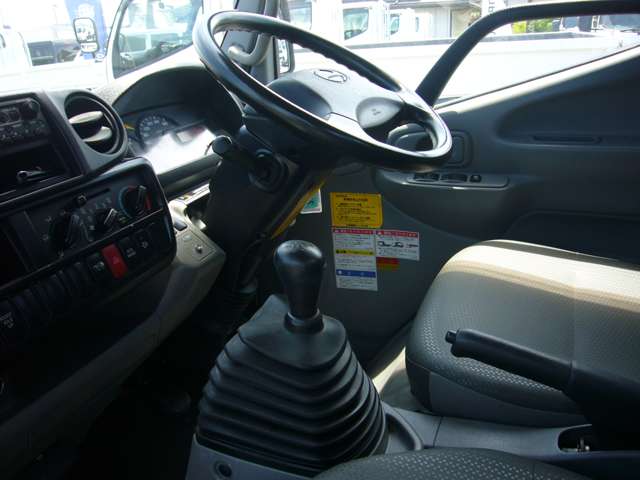 Hino Dutro 5