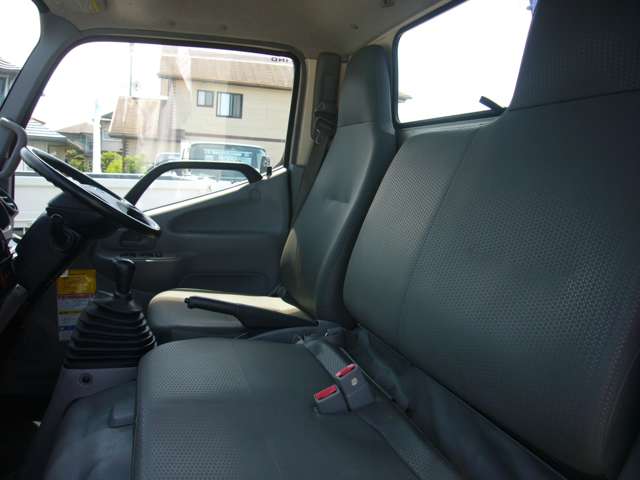 Hino Dutro 6