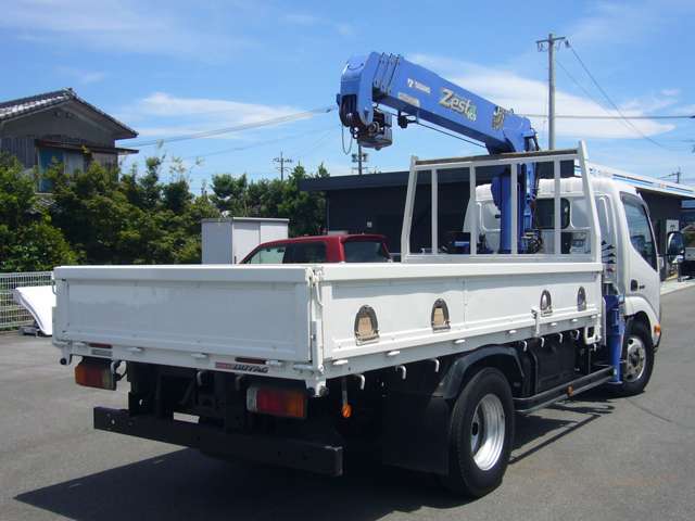 Hino Dutro 7