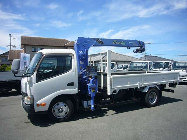 Hino Dutro 2