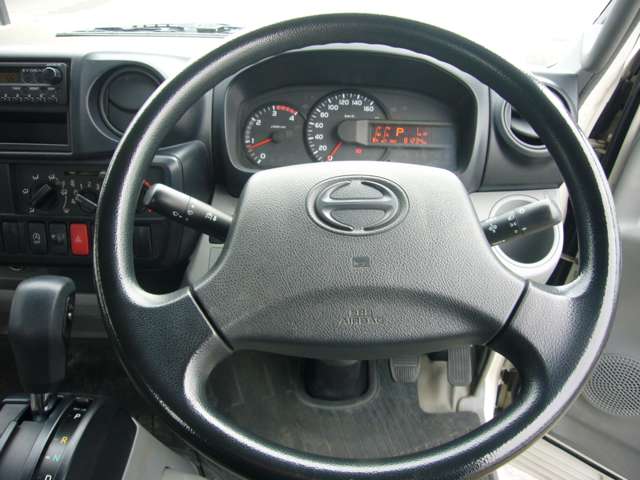 Hino Dutro 4