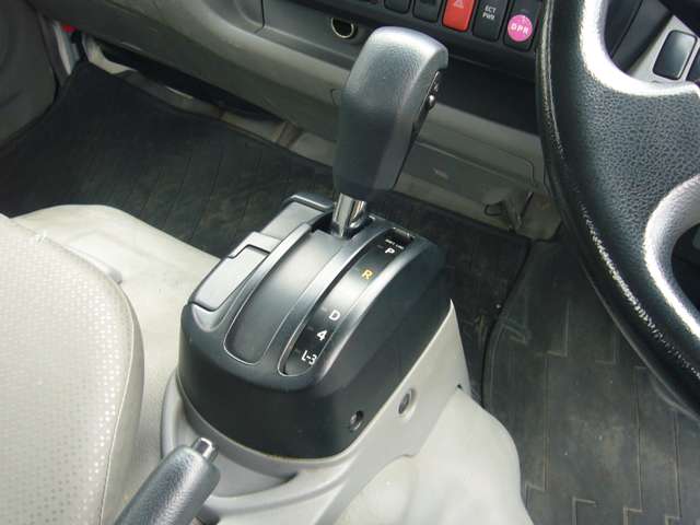 Hino Dutro 7