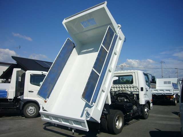 Mitsubishi Fuso Fighter 11