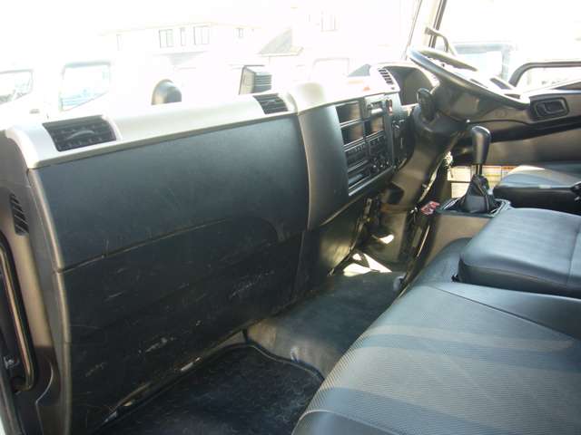 Mitsubishi Fuso Fighter 4