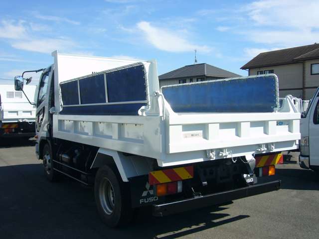 Mitsubishi Fuso Fighter 9