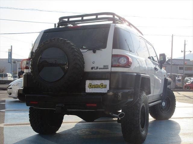 Toyota FJ Cruiser 5