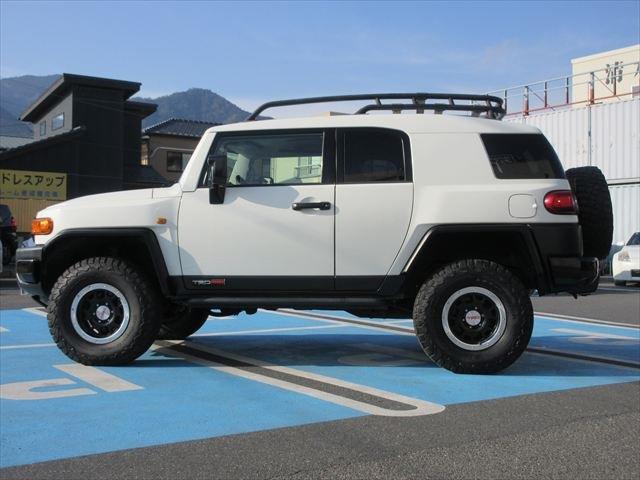 Toyota FJ Cruiser 8