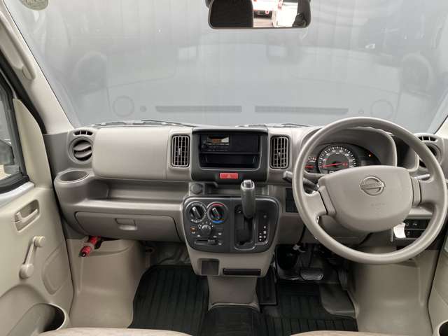 Nissan NV100 Clipper 4