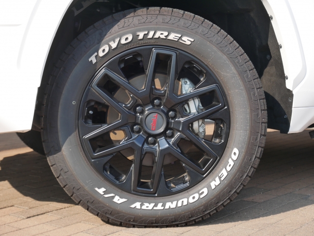 Toyota Tundra 8