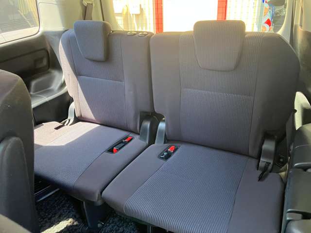 Toyota Noah 12