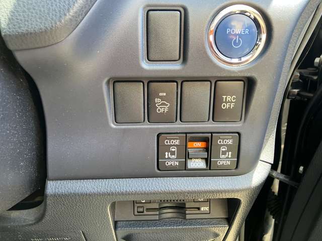 Toyota Noah 2
