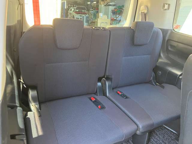 Toyota Noah 9