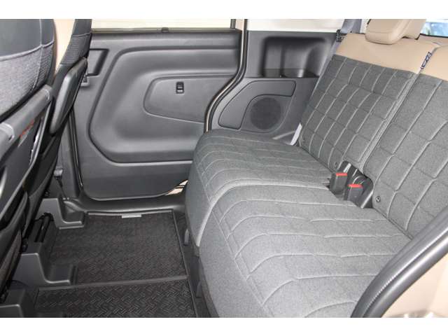Mitsubishi Delica Mini 5