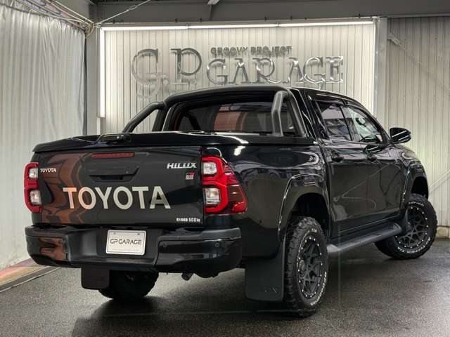 Toyota Hilux 4