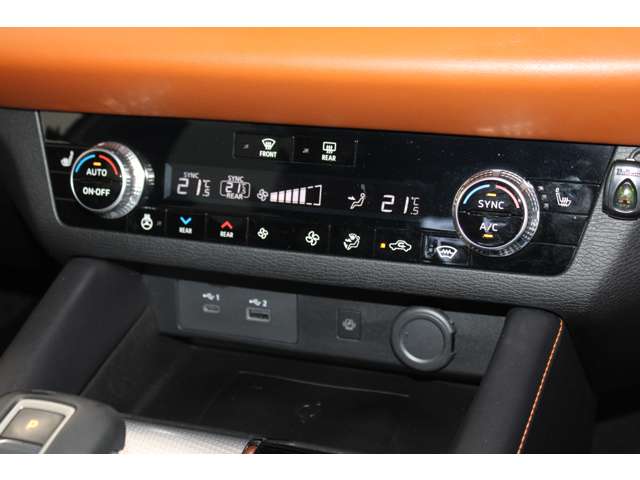 Mitsubishi Outlander 11