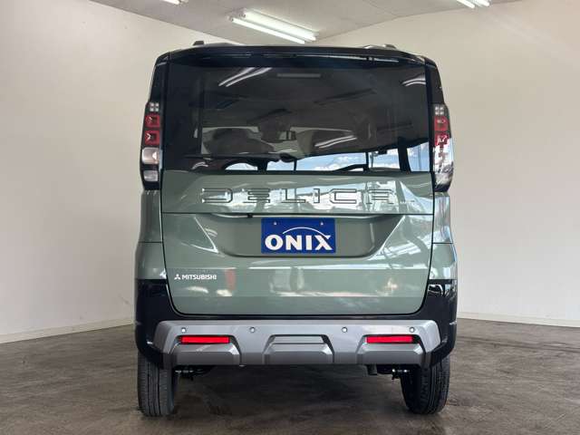 Mitsubishi Delica Mini 11